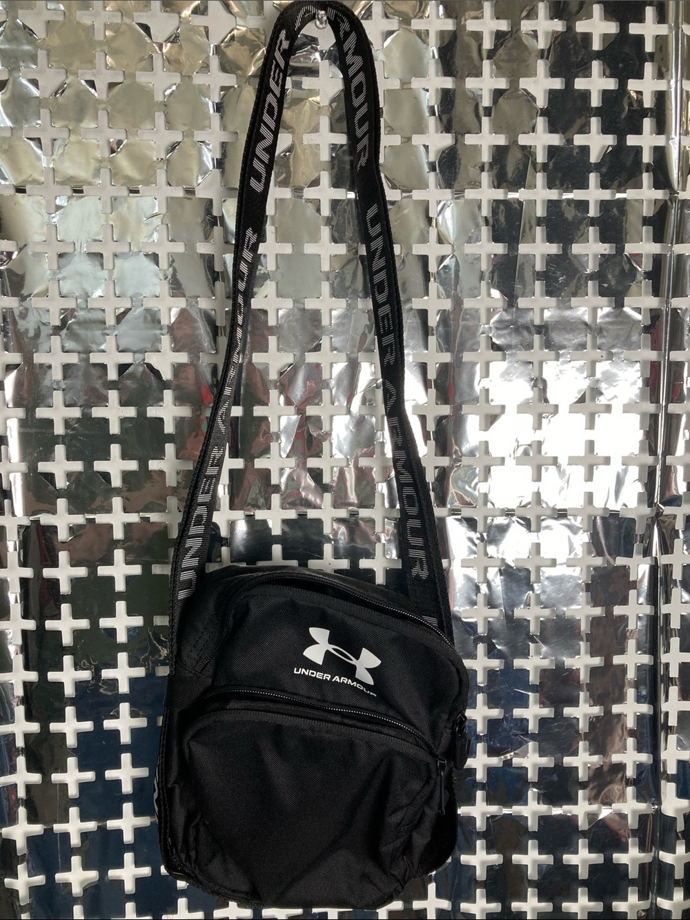 Under Armour Black Compact Crossbody Messenger Bag